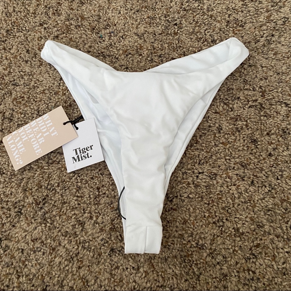 NWT tigermist white bikini bottoms